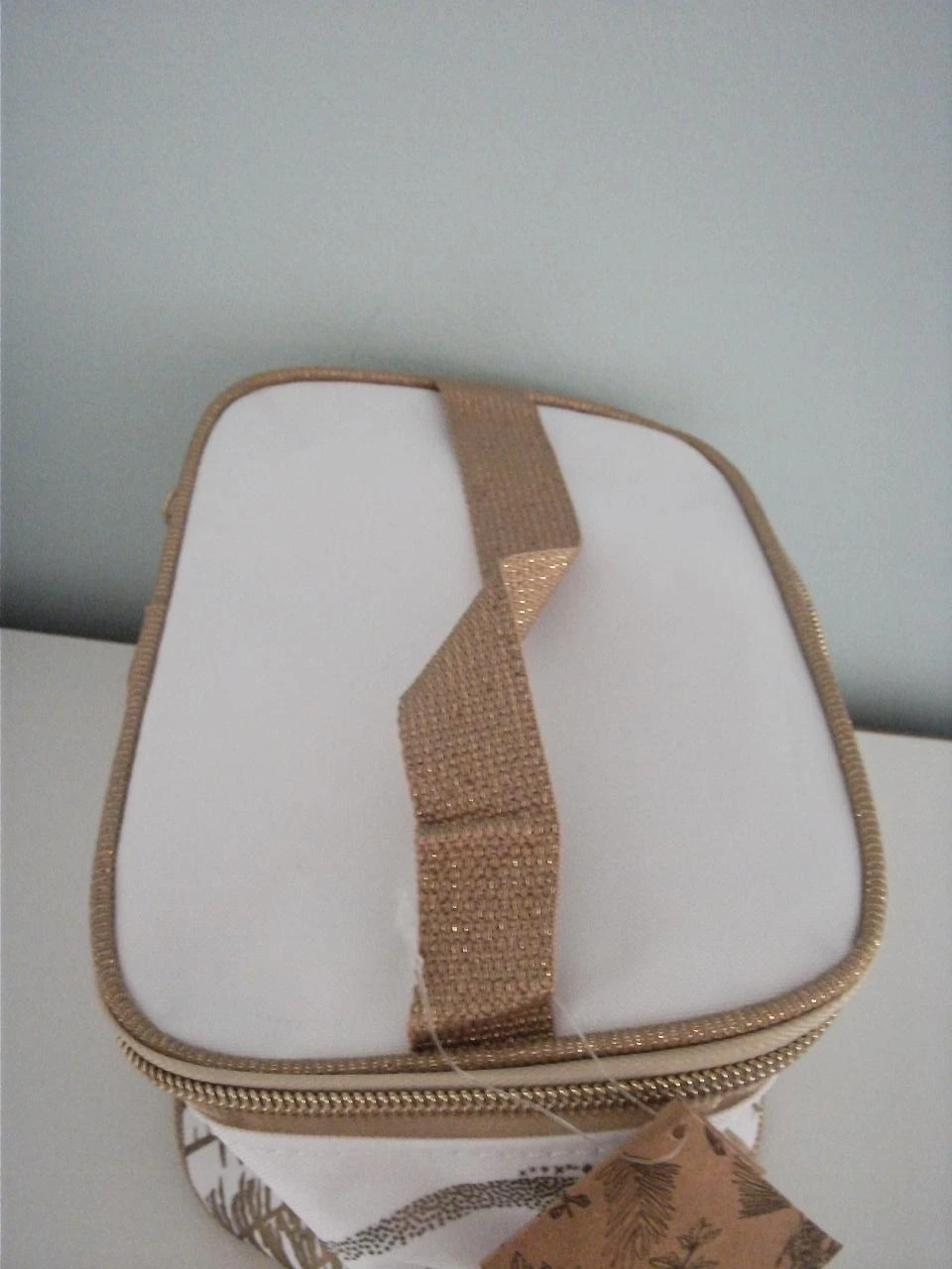 Kit de higiene pessoal branco e dourado Yves Rocher – photo 5